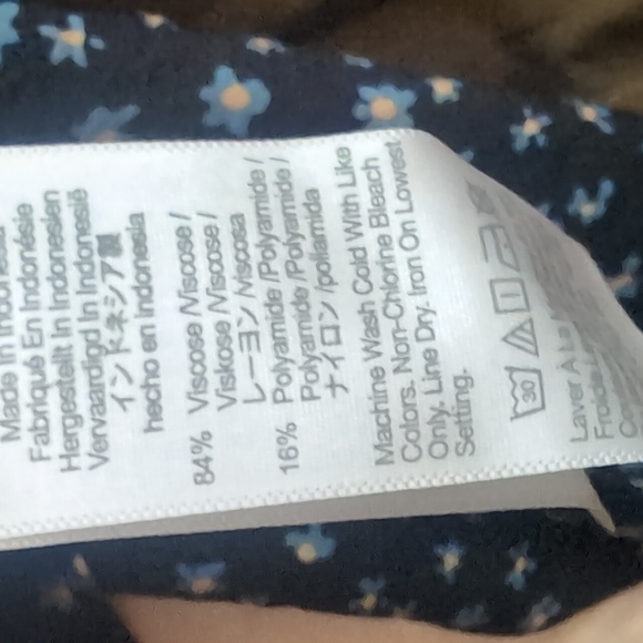 Madewell V-neck button front shirt fits XS blue floral EUC - Picture 5 of 8